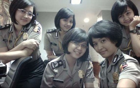 indonesian-police-girls04