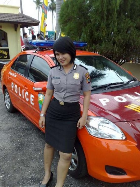indonesian-police-girls07
