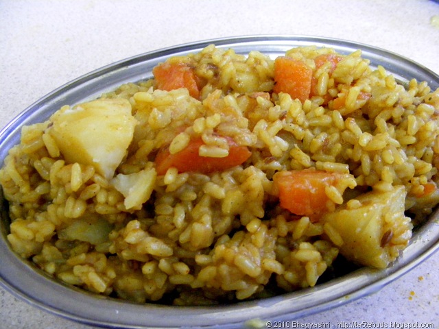 [BrownRiceKhichadi[15].jpg]