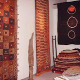 primitive textiles and wood sclpture 新宿にあるクリスタルスポットでは何度も「Tribal Gathring」 というテーマで先住民や少数部族の手仕事を紹介してきました。