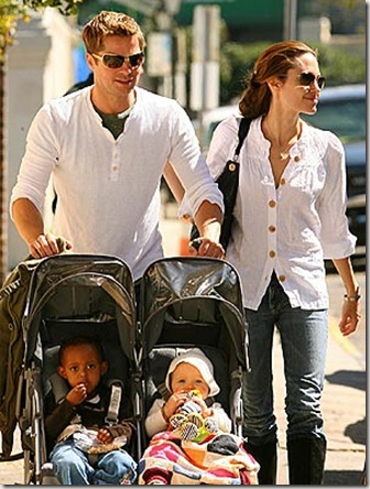 angelina-jolie-and-brad-pitt-pictures-with-baby