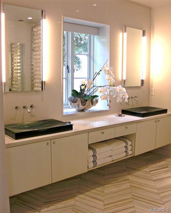 Gary Hutton Master Bath Vanity, modern by Design Showhouse 2009