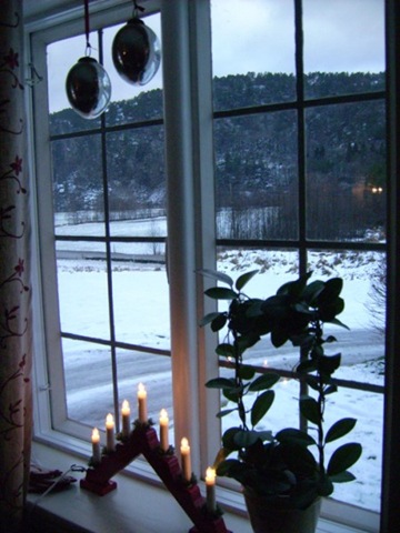 [jul i vinduet[4].jpg]