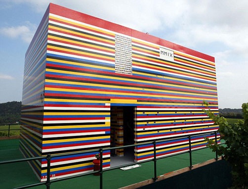 [James-May-Lego-House-11[5].jpg]