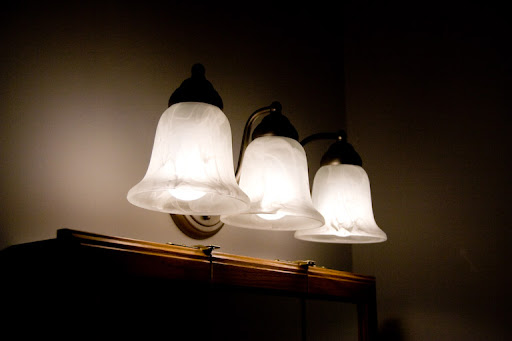 light fixtures in the bathroom