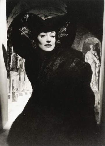 Joan Crawford, 1938.jpg