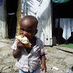 giving hotdogs in Munoz Batey (81).jpg