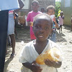 giving hotdogs in Munoz Batey (50).jpg