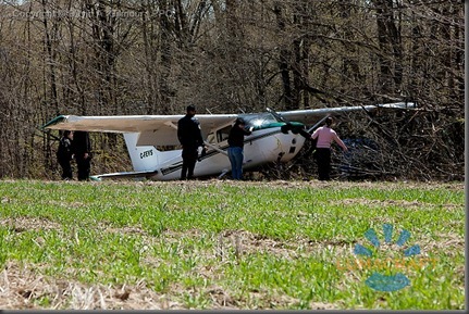 burlington_May 5, 2011
A Cessna 172 airplane with four people on board made an emergency landing in a farmer's field behind Corpus Christi Catholic Secondary school.
David A. Gilmour LPPO_MG_1997