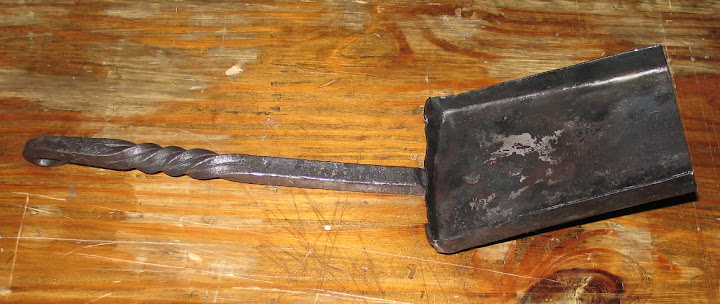 http://lh6.ggpht.com/_77I8wX6oPDM/S3mPlgVq6nI/AAAAAAAAA7Y/HxOpK0TVLwU/s720/Coal_Shovel_1.jpg