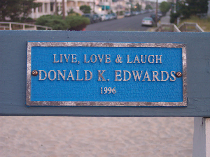 Live, love, & laughDonald K. Edwards1996