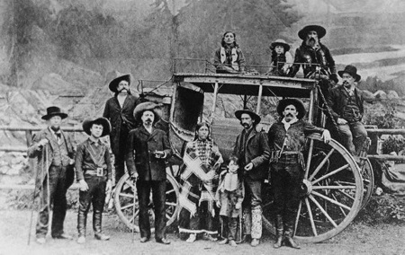 Un gruppo di comparse del Buffalo Bill Wild West Show