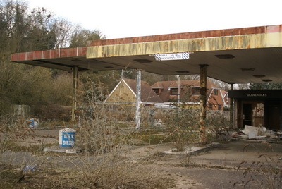 [Petrol Station 054[2].jpg]