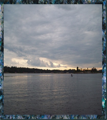 FRAMEDSKYWATER3