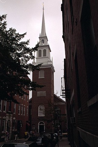 [400px-Old_North_Church[5].jpg]