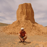 447 Aug 2006 Bayanzag, Mongolia flaming cliffs.JPG