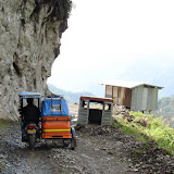 118 Oct 2005 Banaue, Philippines way to drop-off for Batad.JPG