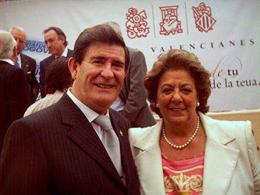 Antonio García Agredas y Rita Barberá en el XXV aniversario de las Cortes Valencianas