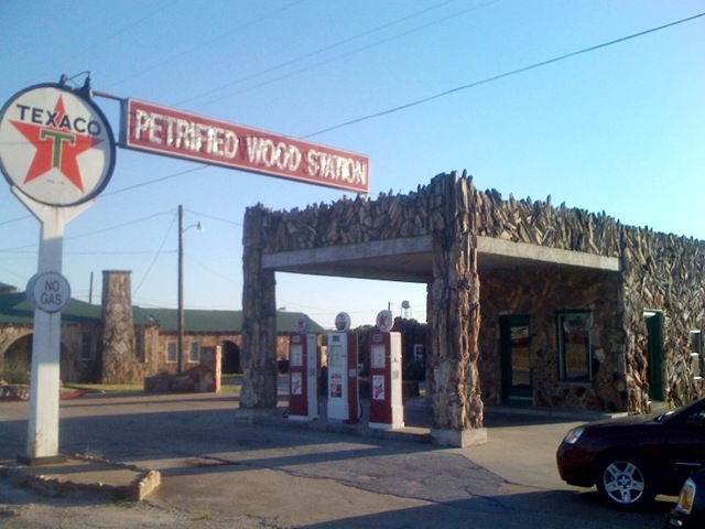 [petrified gas station[4].jpg]