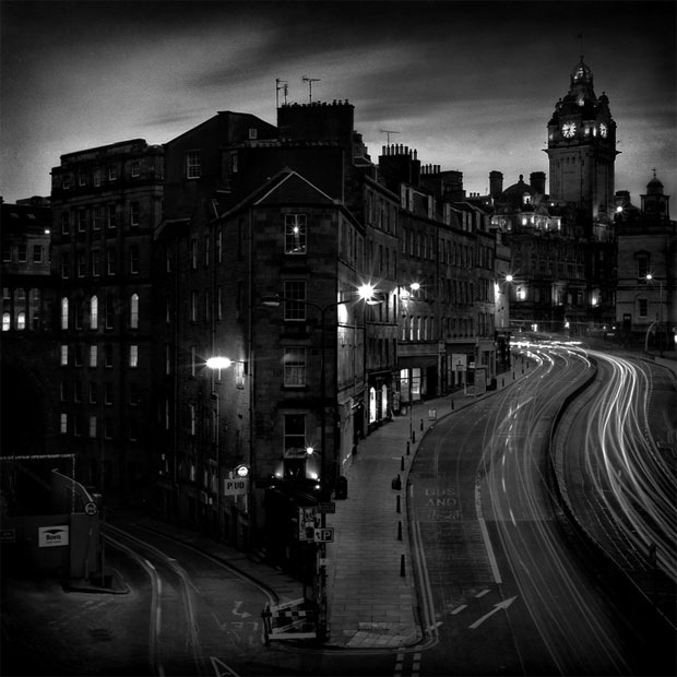 Black-and-white-city-photo Black-and-white-city-photo