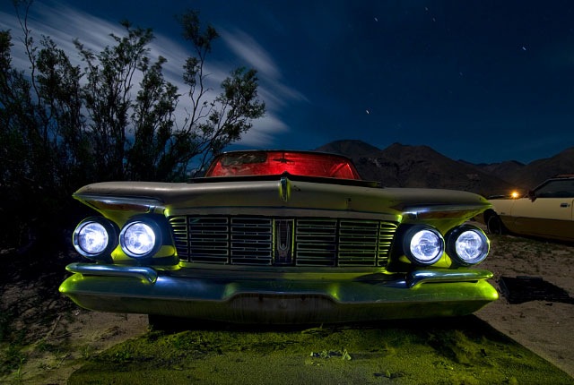 [17Oldvehicleinabandonedland3.jpg]