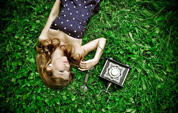 19-urban-female-in-green-photography 19-urban-female-in-green-photography