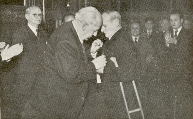 [Copia retocada de Entrega por la F.E.D.A. de la medalla de oro a JUNCOSA[5].jpg]