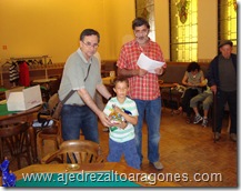 Pedro Buisán con el trofeo de 4º clasificado