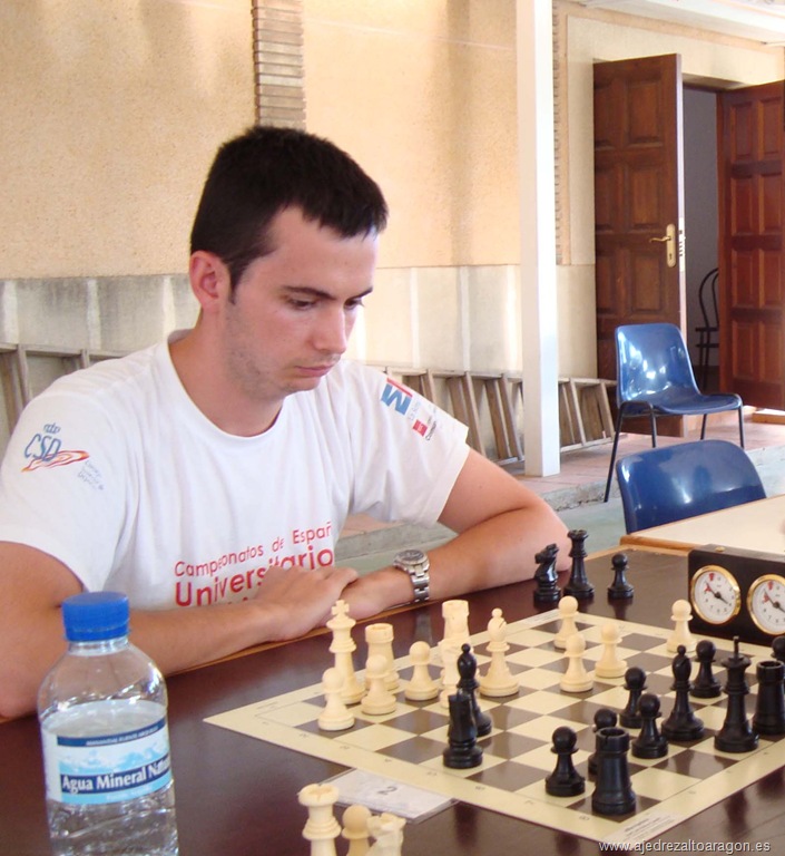[David Valles solo en un tablero[10].jpg]