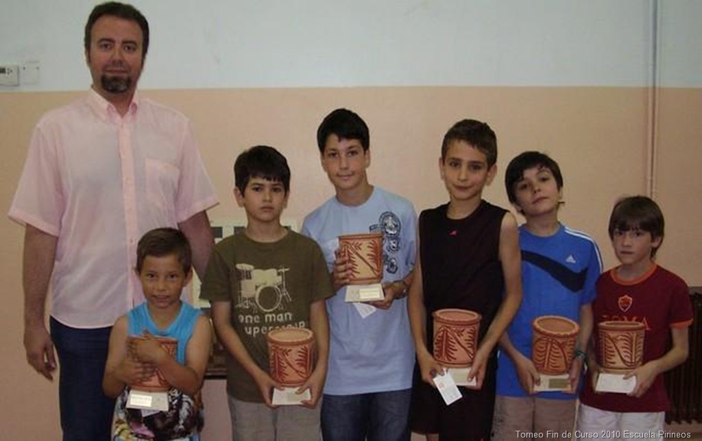 [Torneo Fin de Curso 2010 Escuela Pirineos 1[11].jpg]