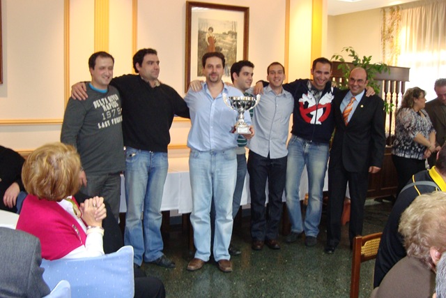 [EquipoJaimeCasascampendeAragnporequi[2].jpg]
