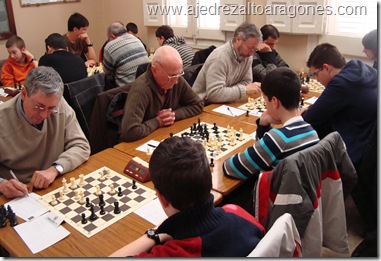 A la izquierda, equipo del Casino Jaque D.