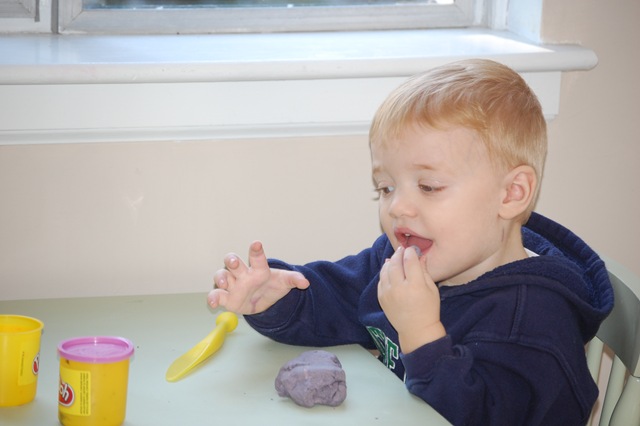 [playing with playdough 021[4].jpg]