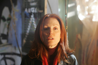 Julianne Moore is dr Cara Jessup in Shelter