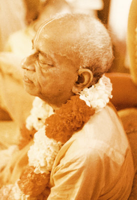 (Photograph of Śrī Śrīmad Bhaktivedānta Svāmī Mahārāja)