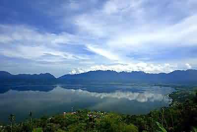 sparkling maninjau