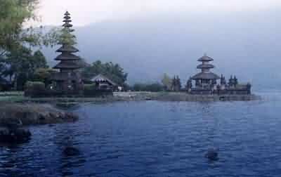 lake beratan, bedugul