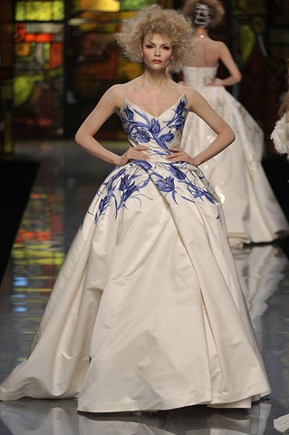 [DiorCoutureSpr09.bluetulips.fashionologie[3].jpg]
