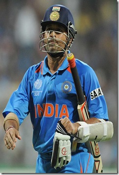 sachin tendulkar in world cup final after out ar 18 runs 2011