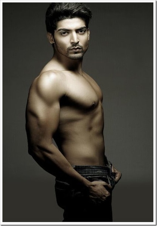 Shirtless Gurmeet Choudhary Shirtless Photos, Wallpapers