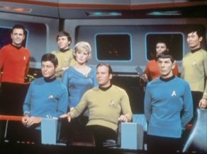 [292px-Star_Trek_TOS_cast[3].jpg]