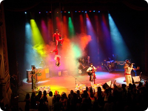 O Teatro Mágico PALCO O Teatro Mágico PALCO