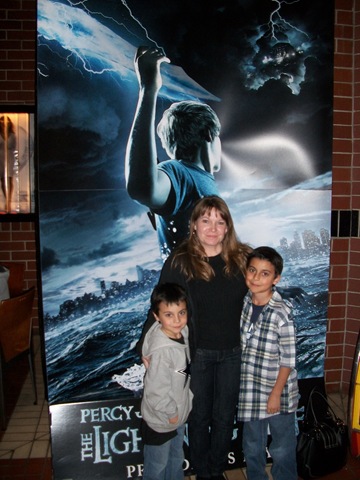 [lightening thief 2-12-10 013[2].jpg]