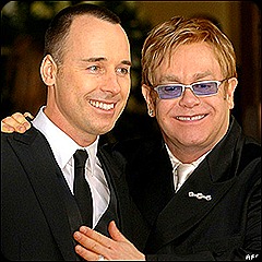 Elton John y David Furnish ya son padres