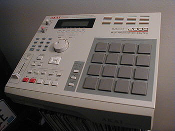 File-Akai_MPC2000.jpeg