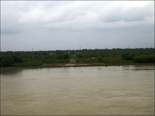 Black Taj site across Yamuna river
