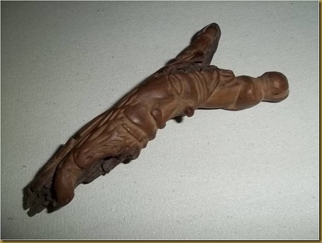 Kayu unik ukiran wajah Kayu unik ukiran wajah