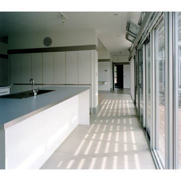 Woodside House Design With Courtyard Garden Decorating Ideas - Kitchen modern house design interior kitchen decorating