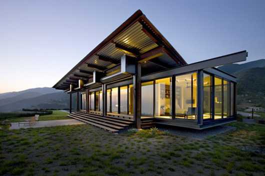 Minimalist Mountain Glass Residence Design