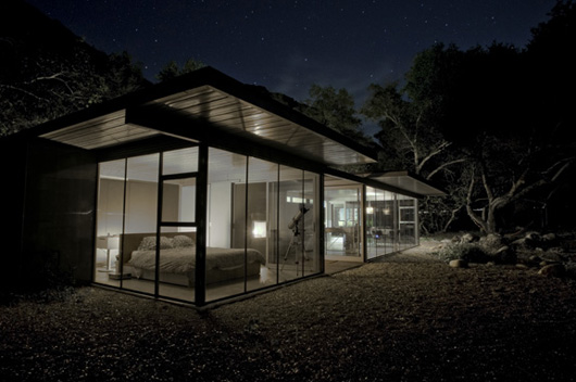 Modern Minimalist Glass Bedroom Design Ideas
